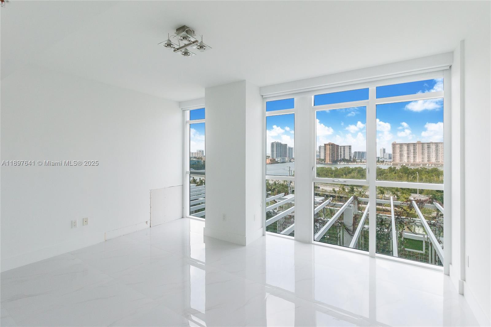400 Sunny Isles Blvd #715, Sunny Isles Beach FL 33160