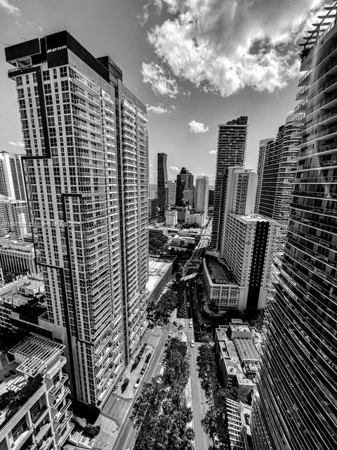1000 Brickell Plz #3402, Miami FL 33131