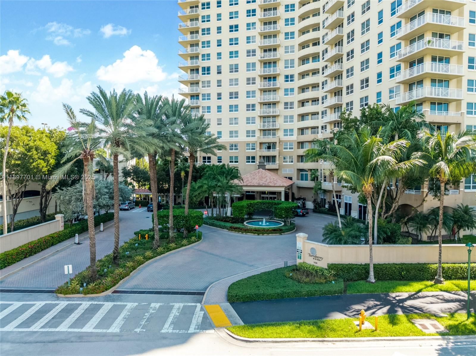 19501 W Country Club Dr #1111, Aventura FL 33180