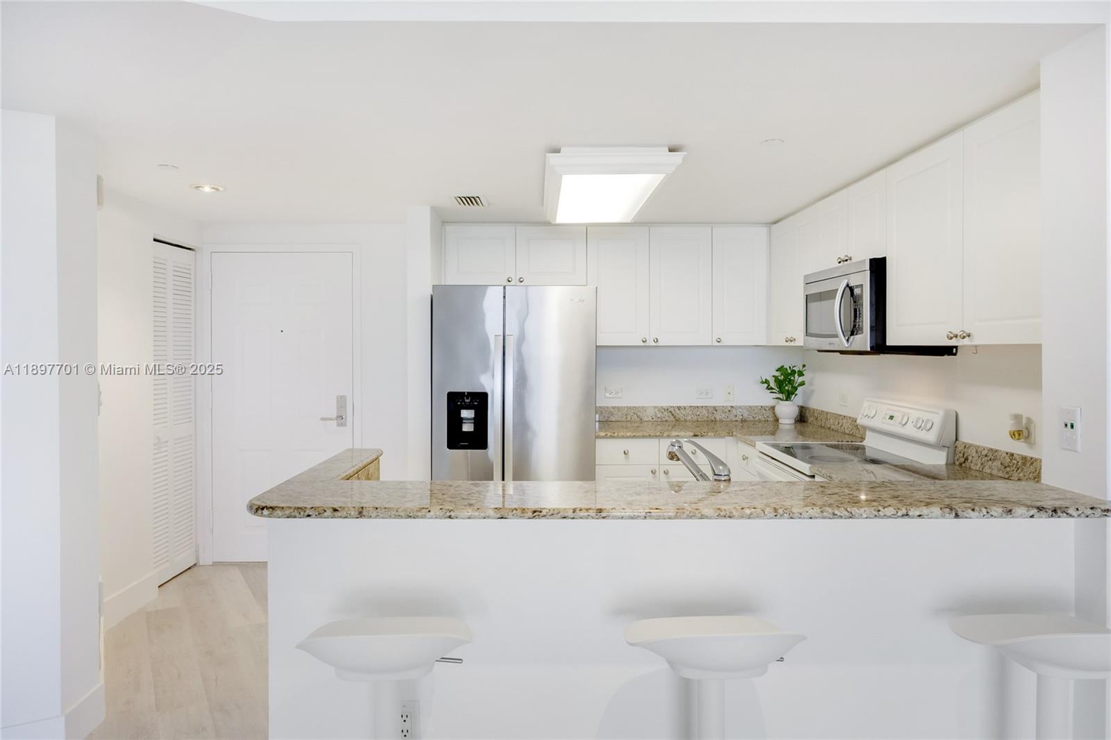 19501 W Country Club Dr #1111, Aventura FL 33180