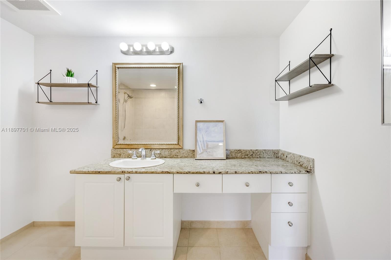 19501 W Country Club Dr #1111, Aventura FL 33180