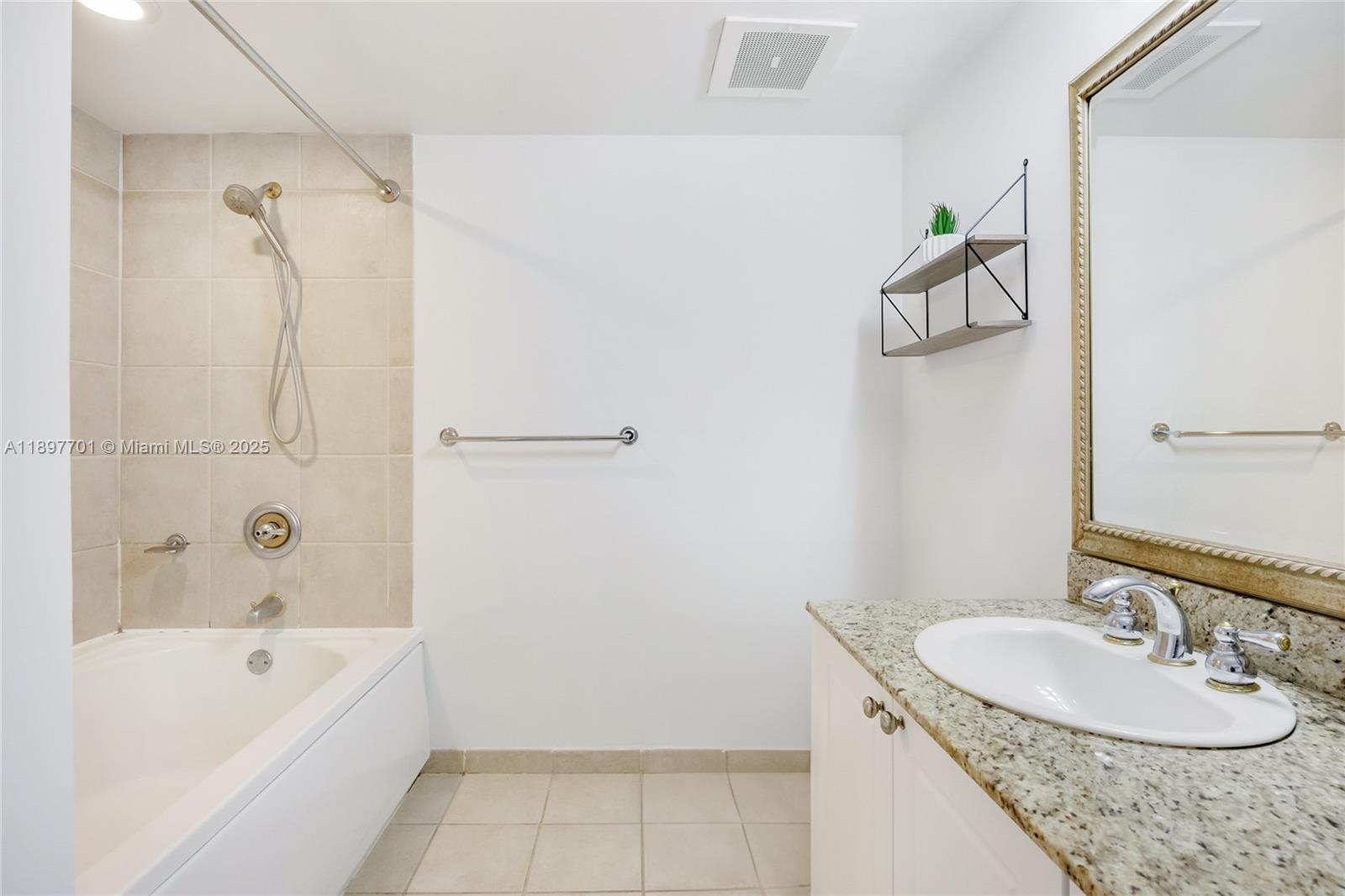 19501 W Country Club Dr #1111, Aventura FL 33180