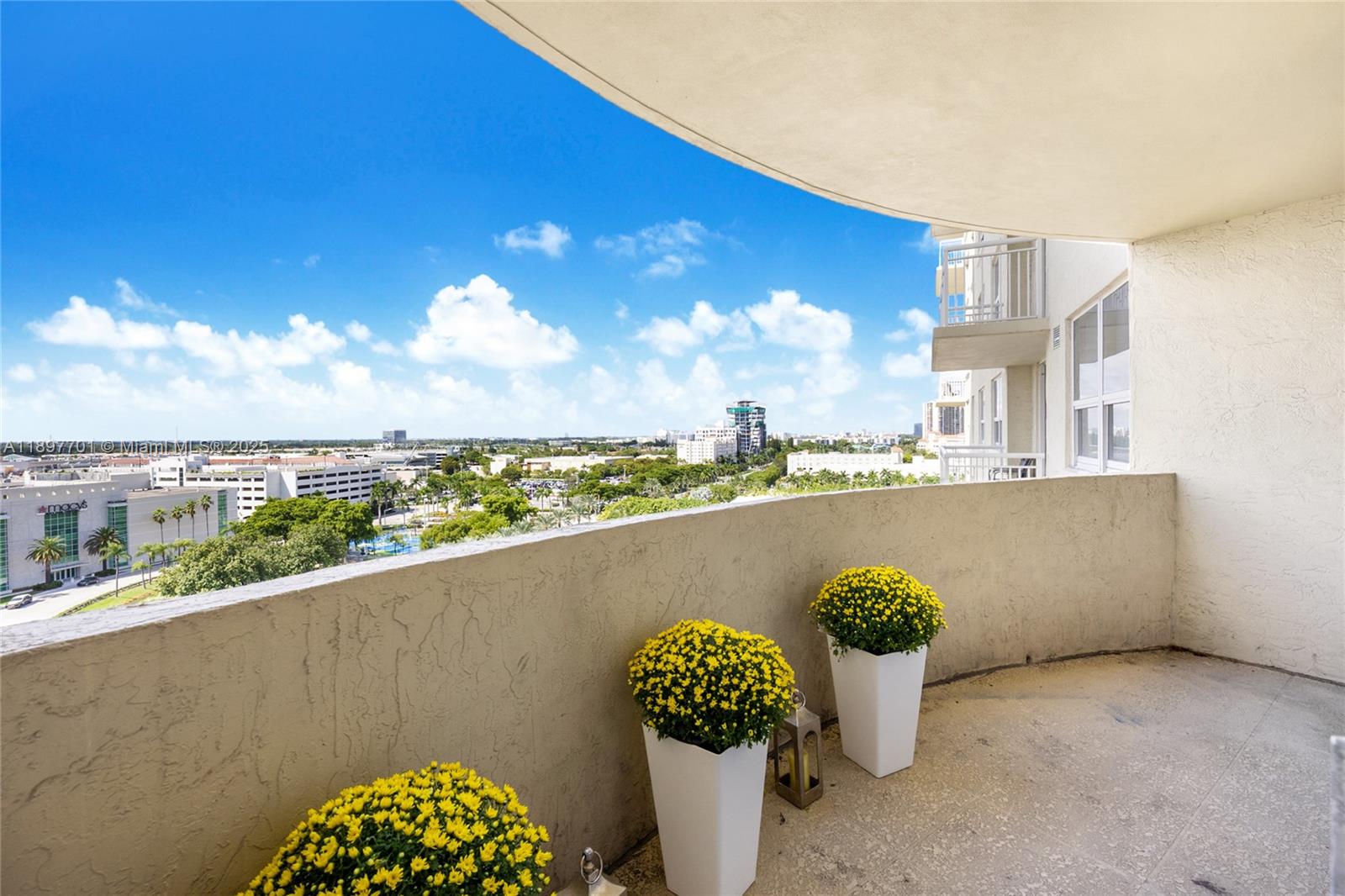 19501 W Country Club Dr #1111, Aventura FL 33180