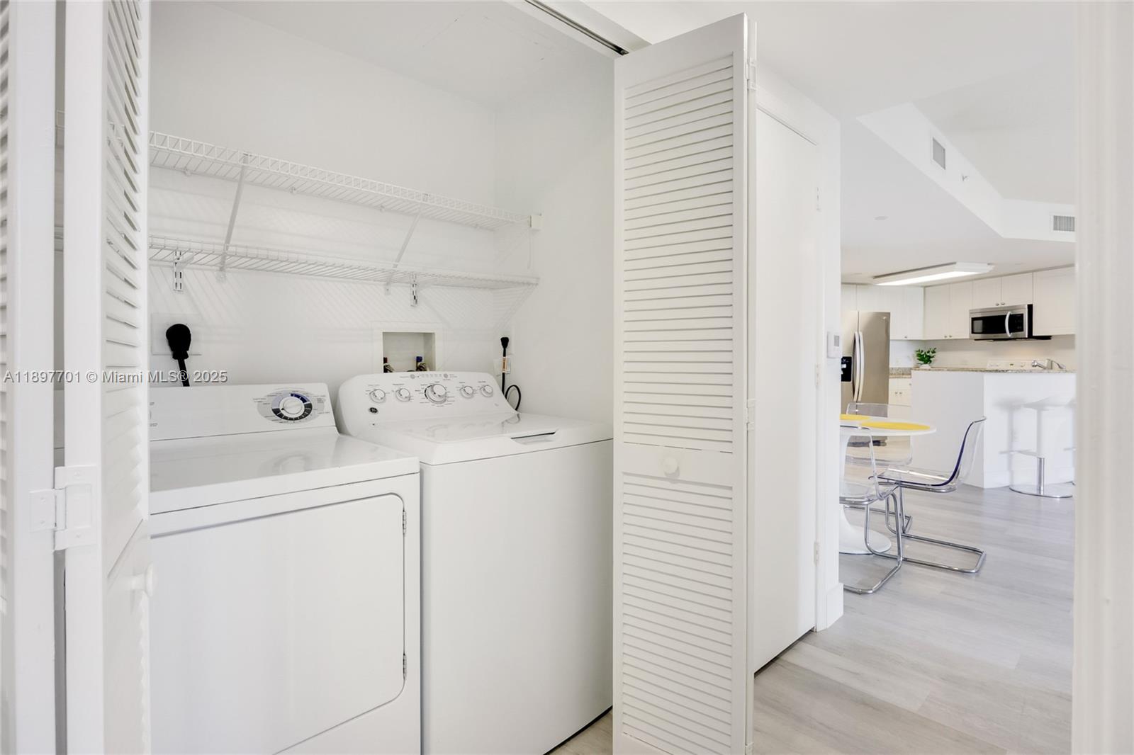19501 W Country Club Dr #1111, Aventura FL 33180