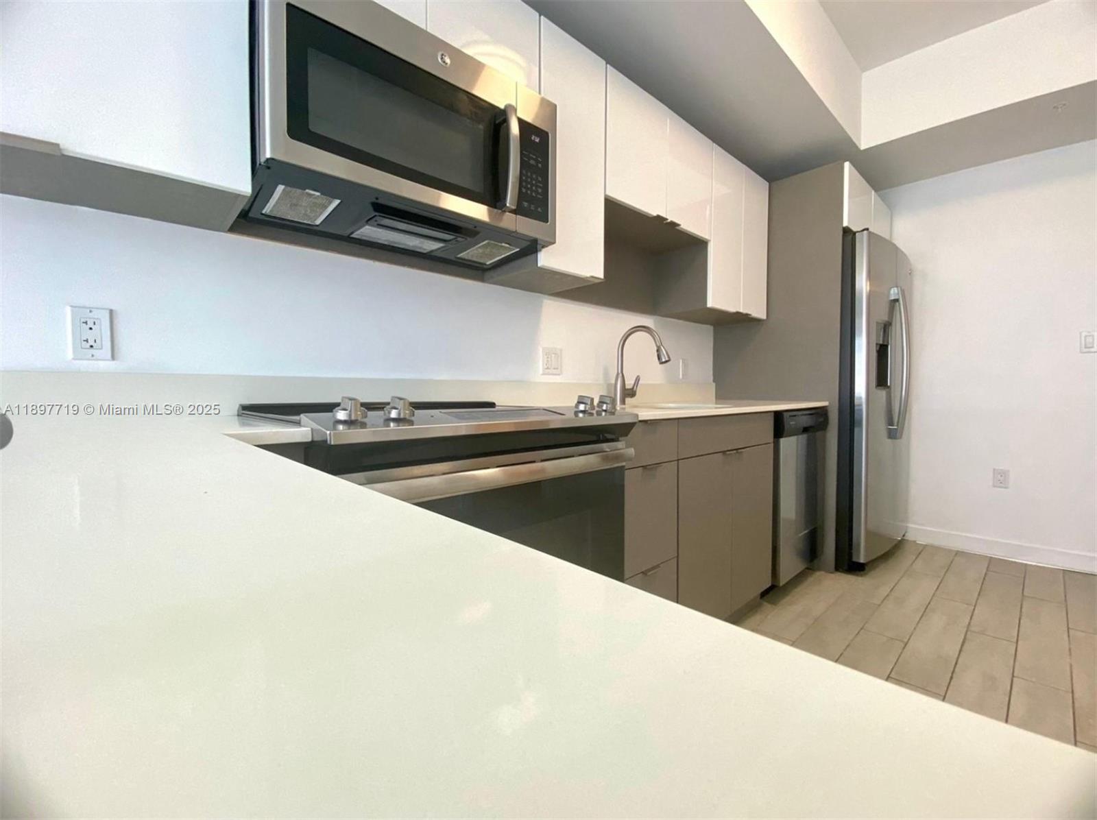 321 NE 26th St #514, Miami FL 33137
