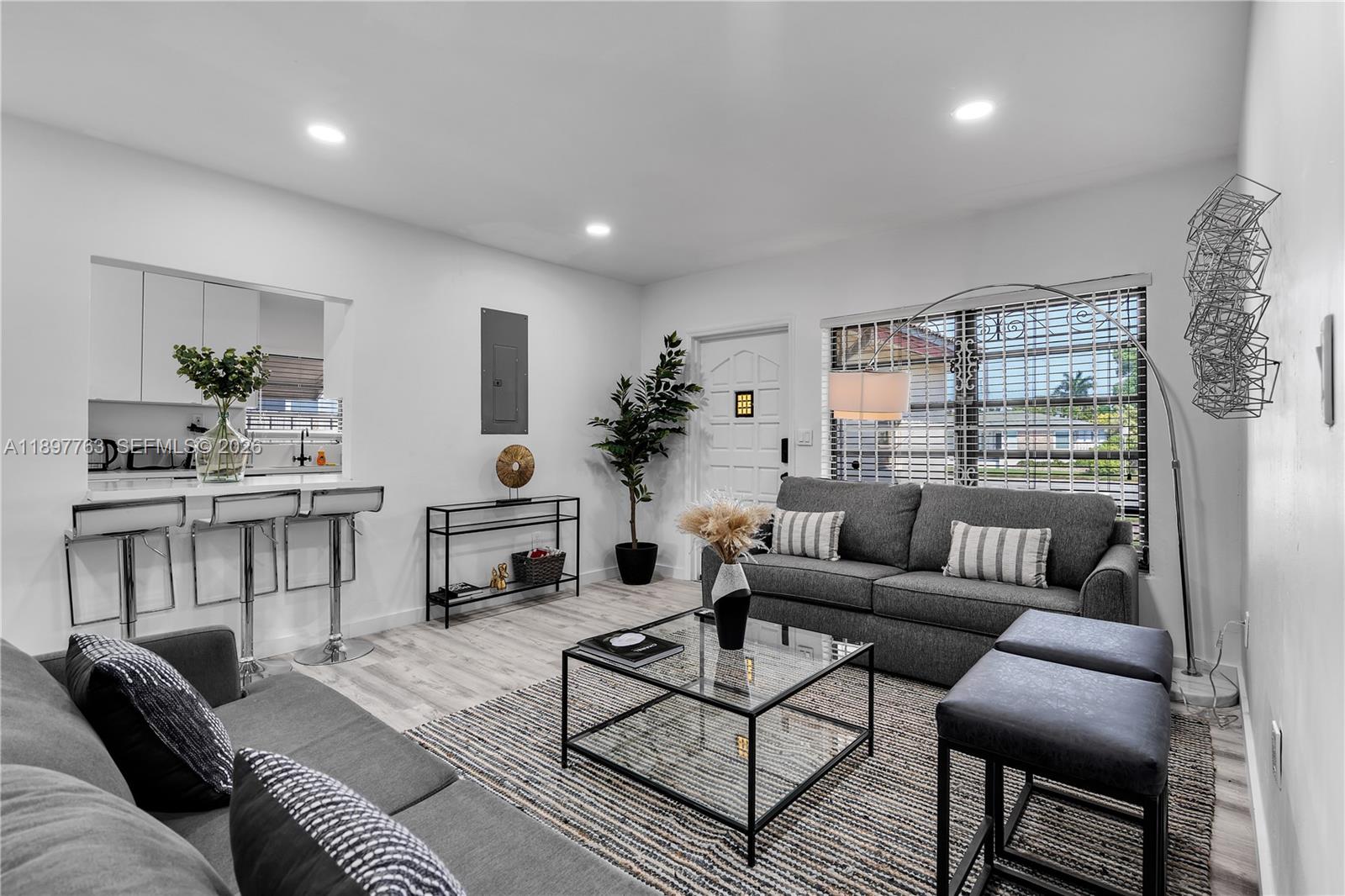 1510 Normandy Dr, Miami Beach FL 33141