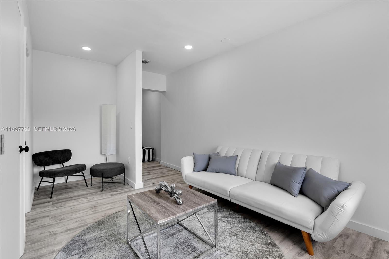 1510 Normandy Dr, Miami Beach FL 33141