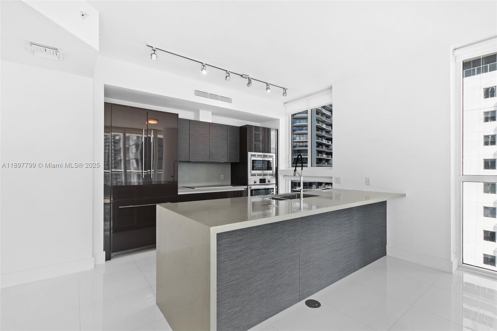1080 Brickell Ave #3006, Miami FL 33131