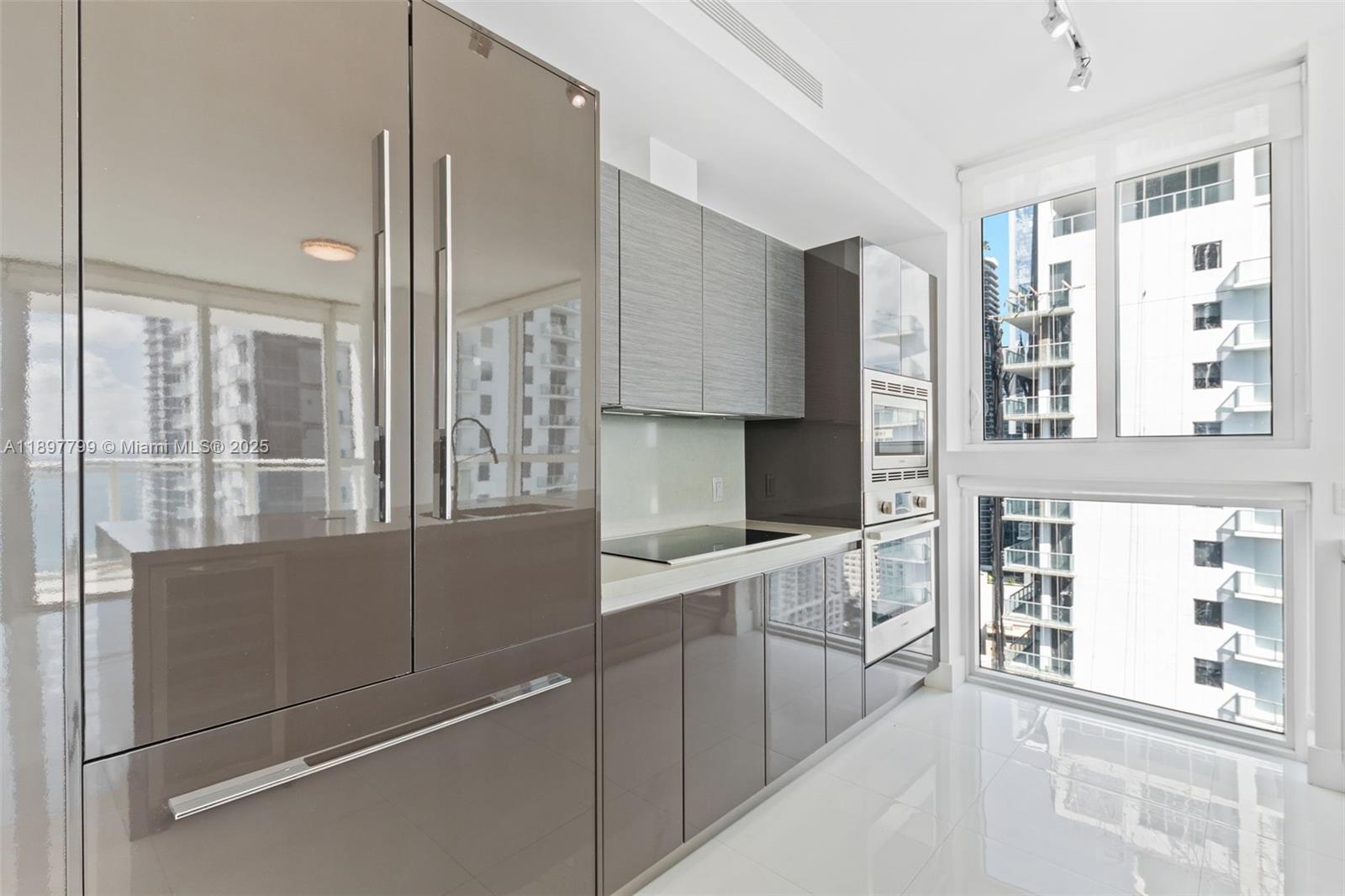 1080 Brickell Ave #3006, Miami FL 33131