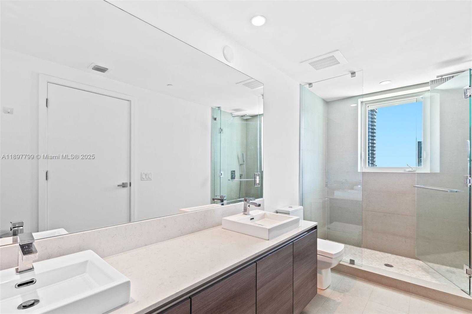 1080 Brickell Ave #3006, Miami FL 33131