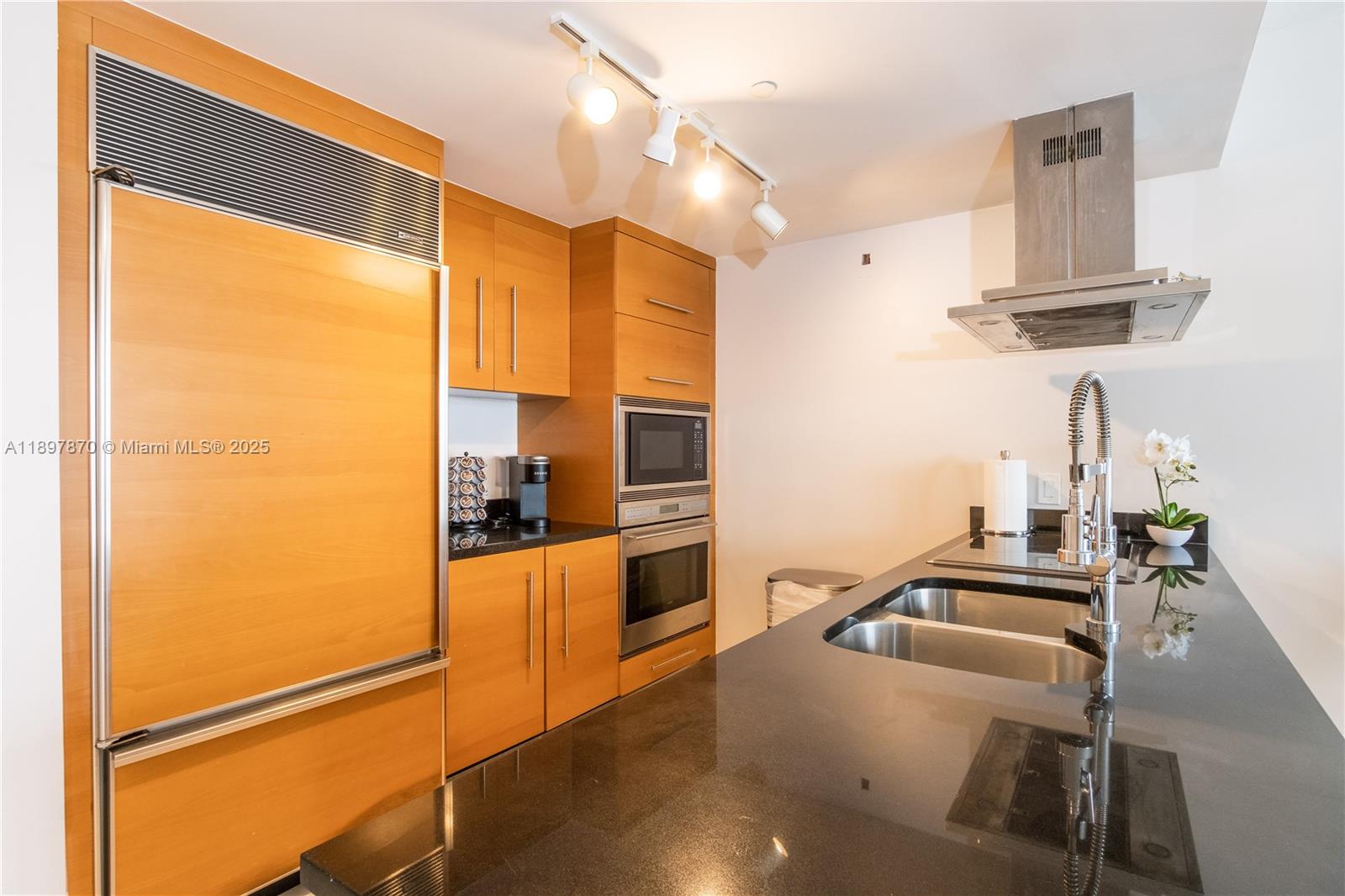 485 Brickell Ave #3506, Miami FL 33131