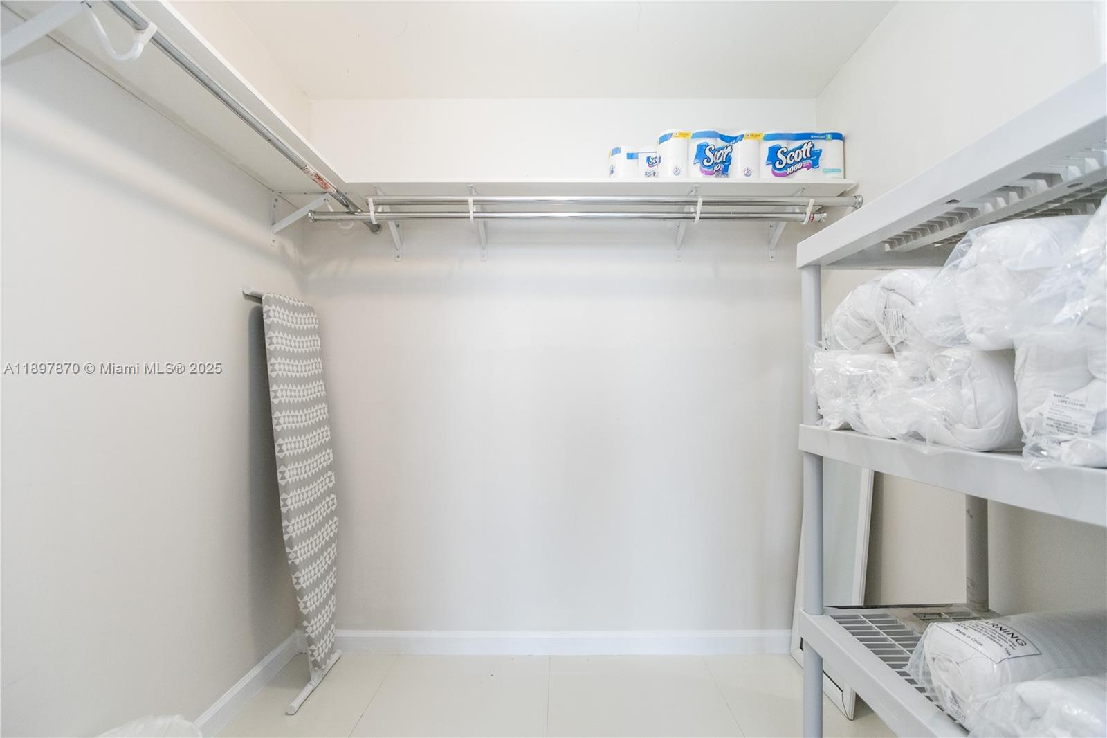485 Brickell Ave #3506, Miami FL 33131