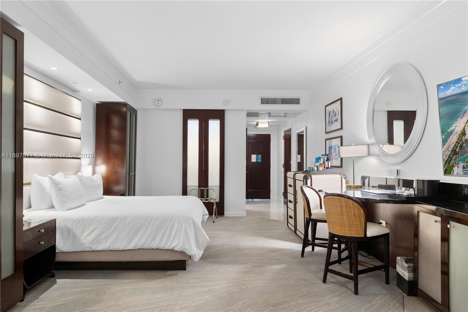 4391 Collins Ave #1403, Miami Beach FL 33140