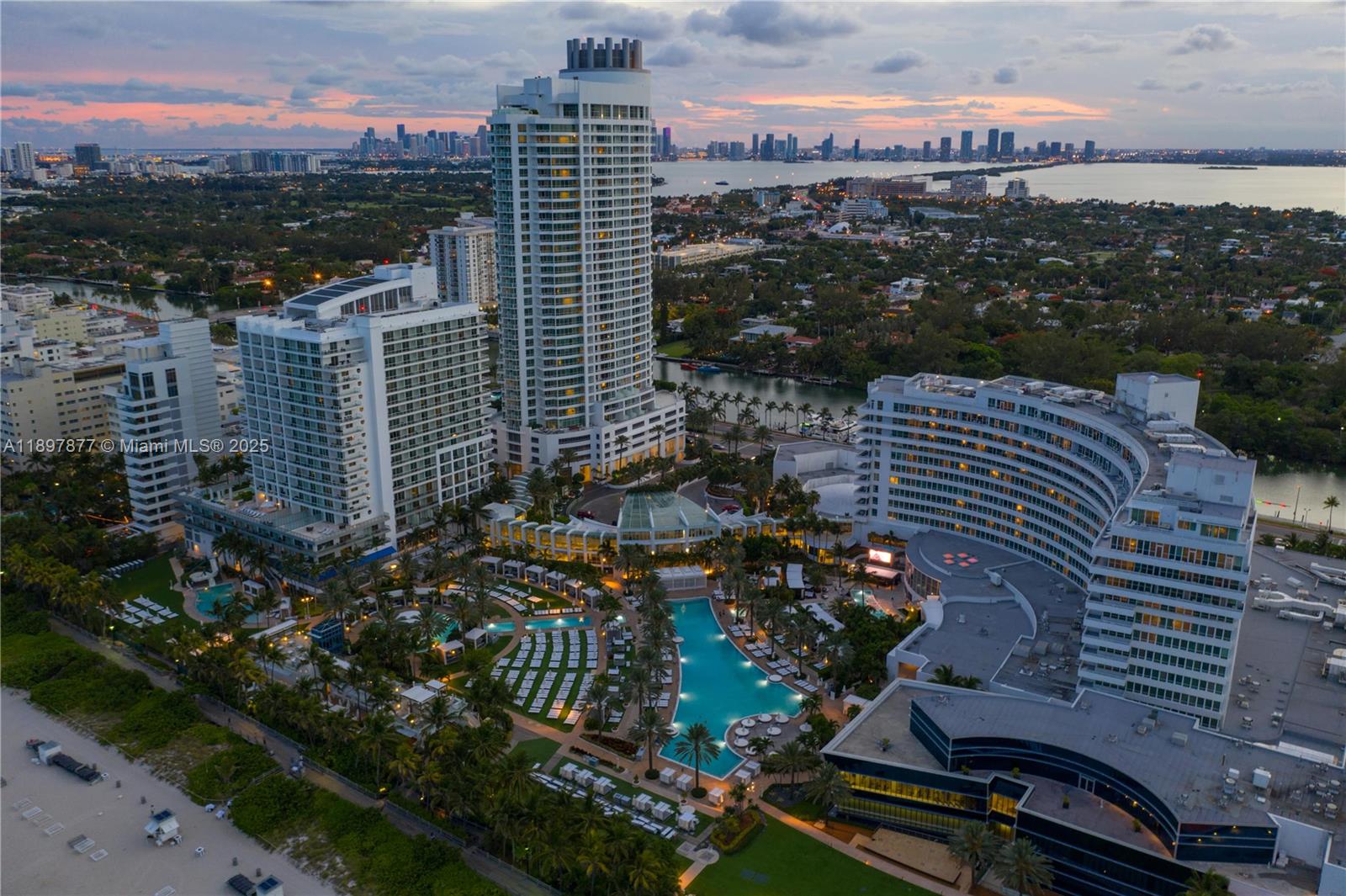 4391 Collins Ave #1403, Miami Beach FL 33140