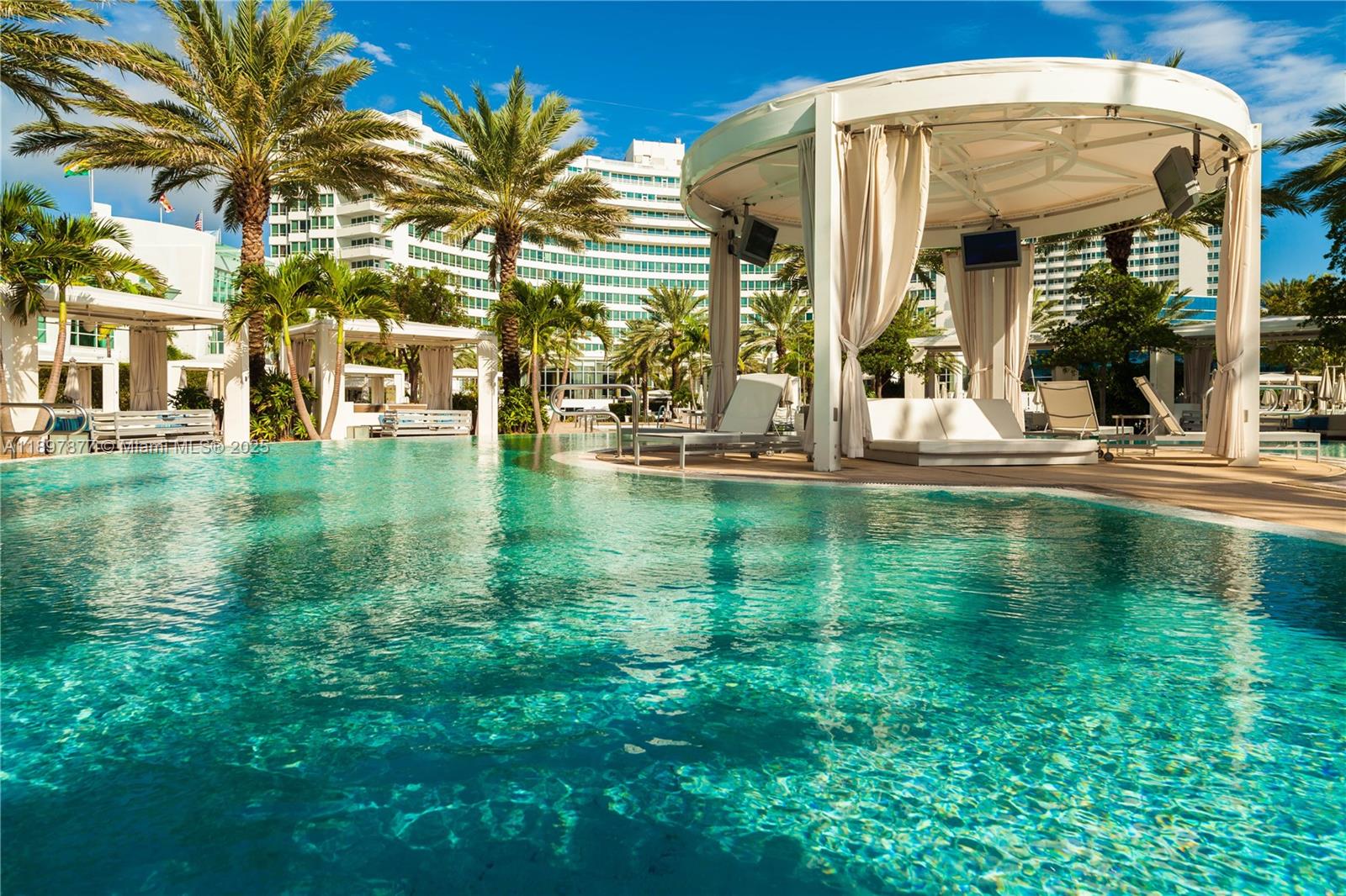 4391 Collins Ave #1403, Miami Beach FL 33140