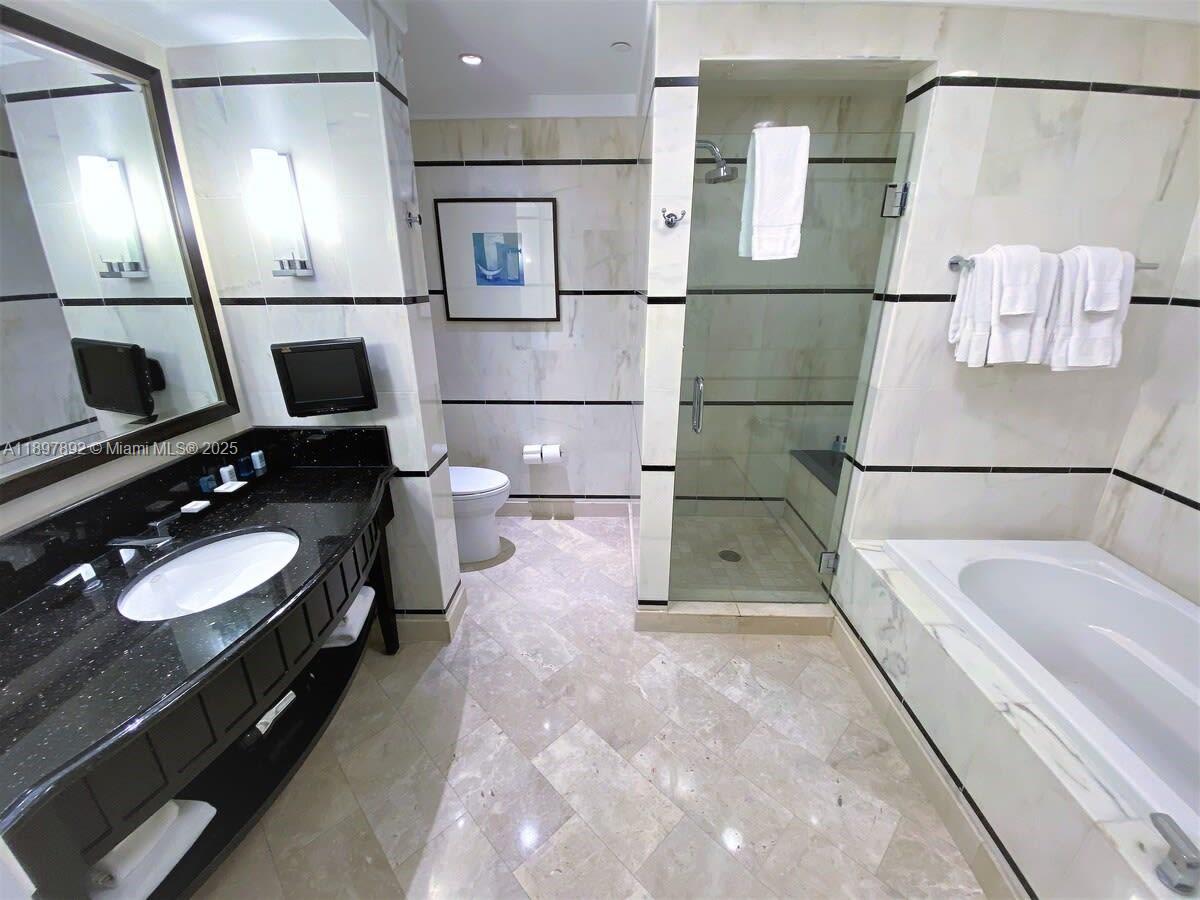 4391 Collins Ave #1619, Miami Beach FL 33140