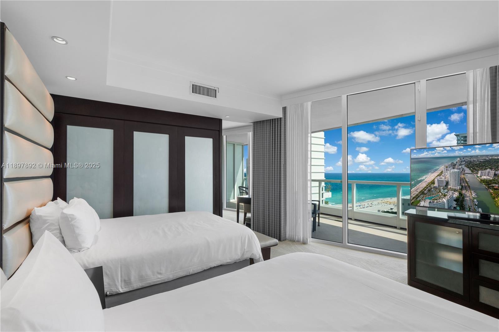 4391 Collins Ave #1619, Miami Beach FL 33140