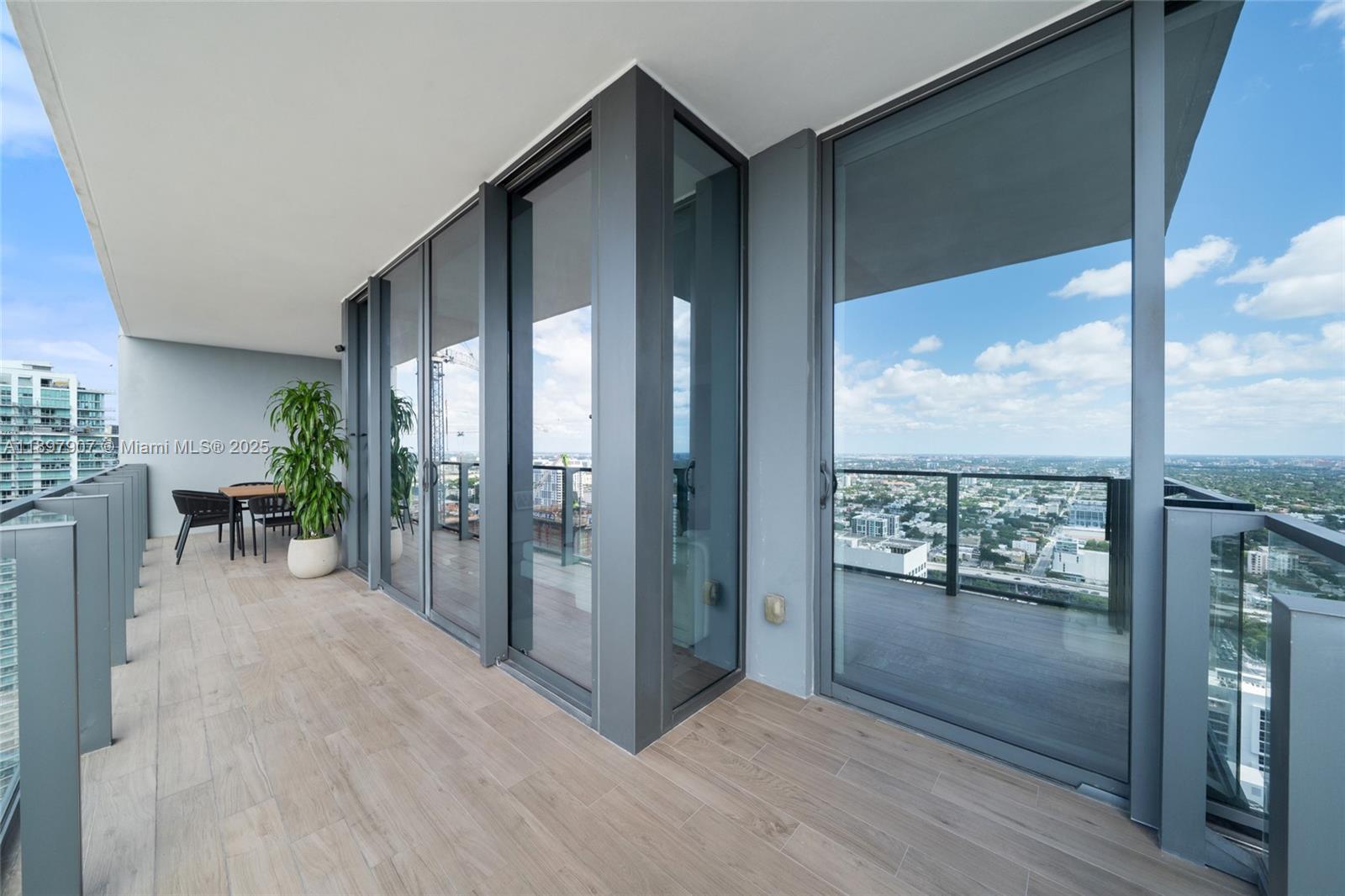 88 SW 7th St #3910, Miami FL 33130