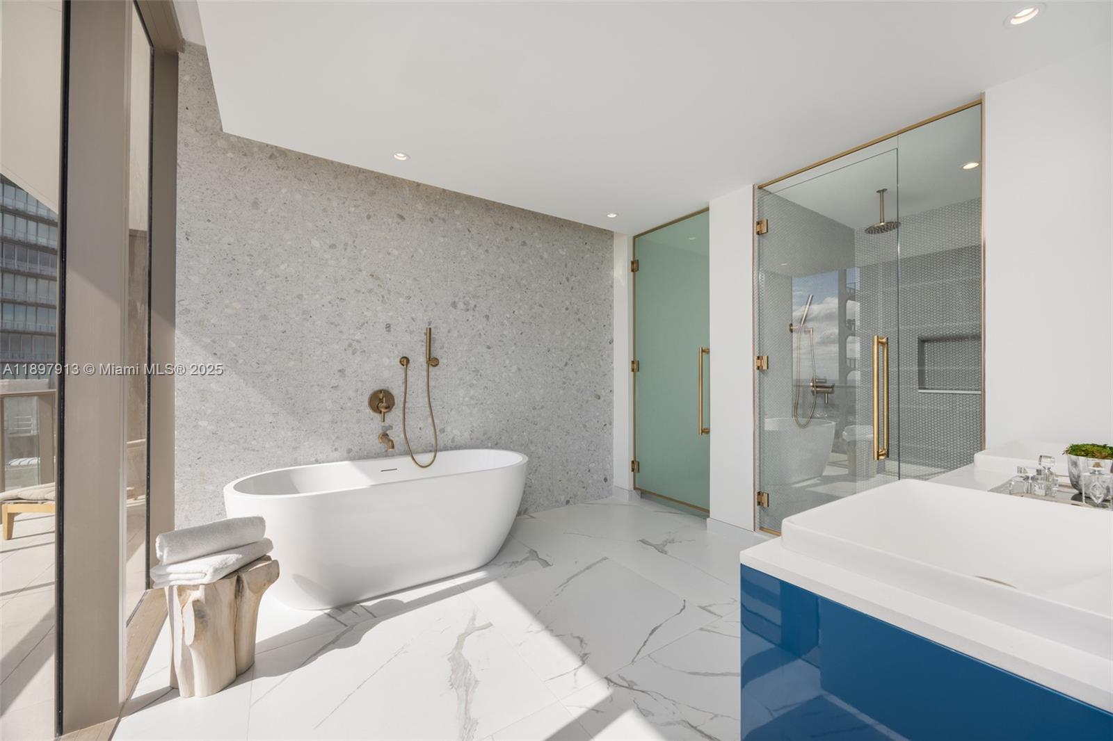 2678 Tigertail Ave #1706, Coconut Grove FL 33133