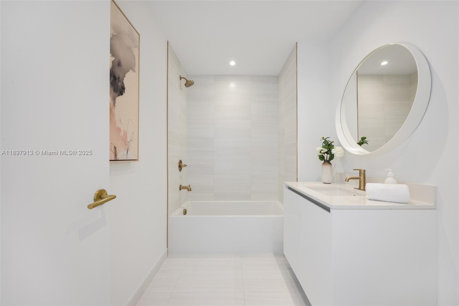2678 Tigertail Ave #1706, Coconut Grove FL 33133