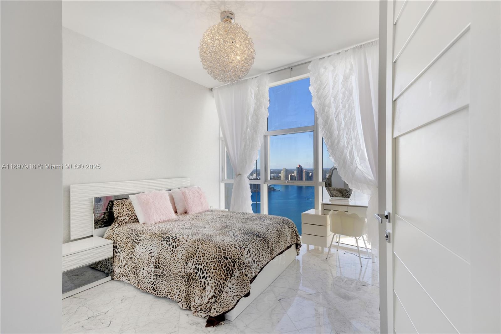 18101 Collins Ave #4609, Sunny Isles Beach FL 33160