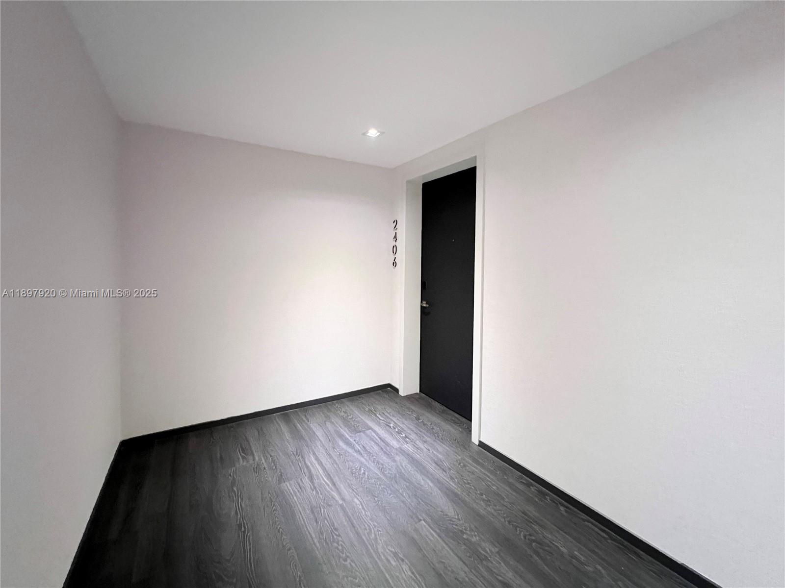 1451 Brickell Ave #2406, Miami FL 33131