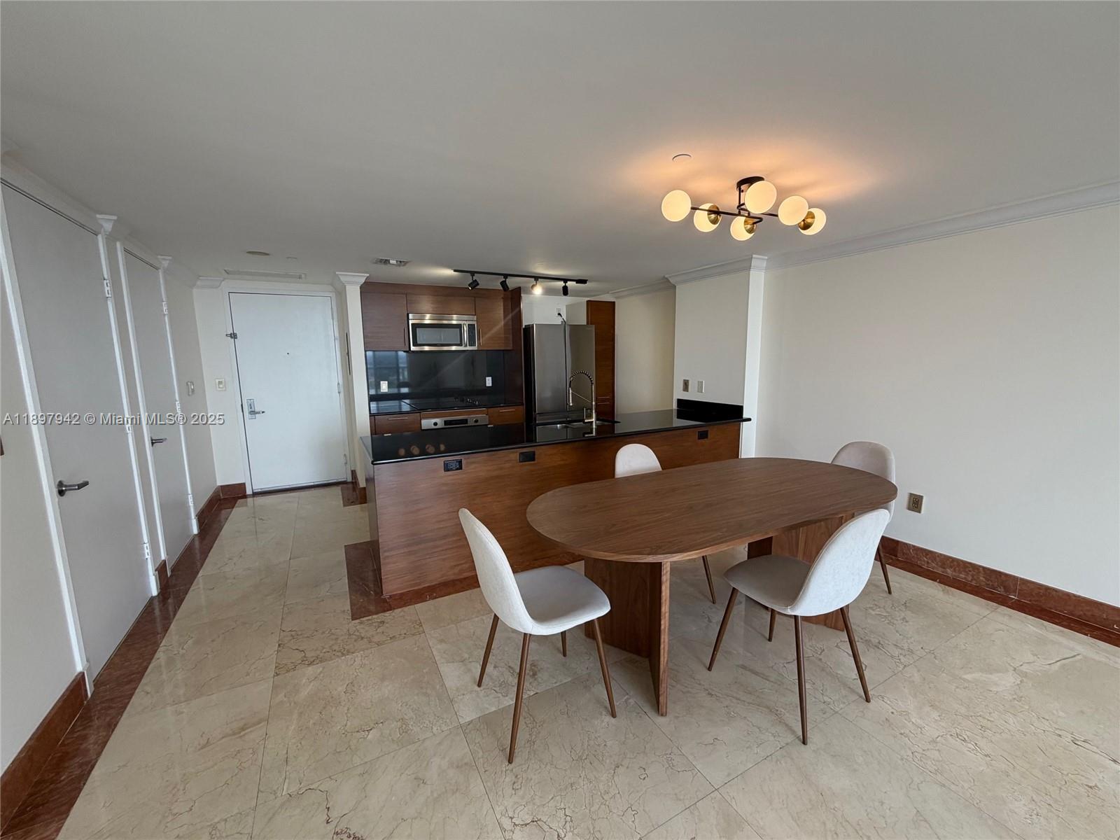 50 Biscayne Blvd #5211, Miami FL 33132