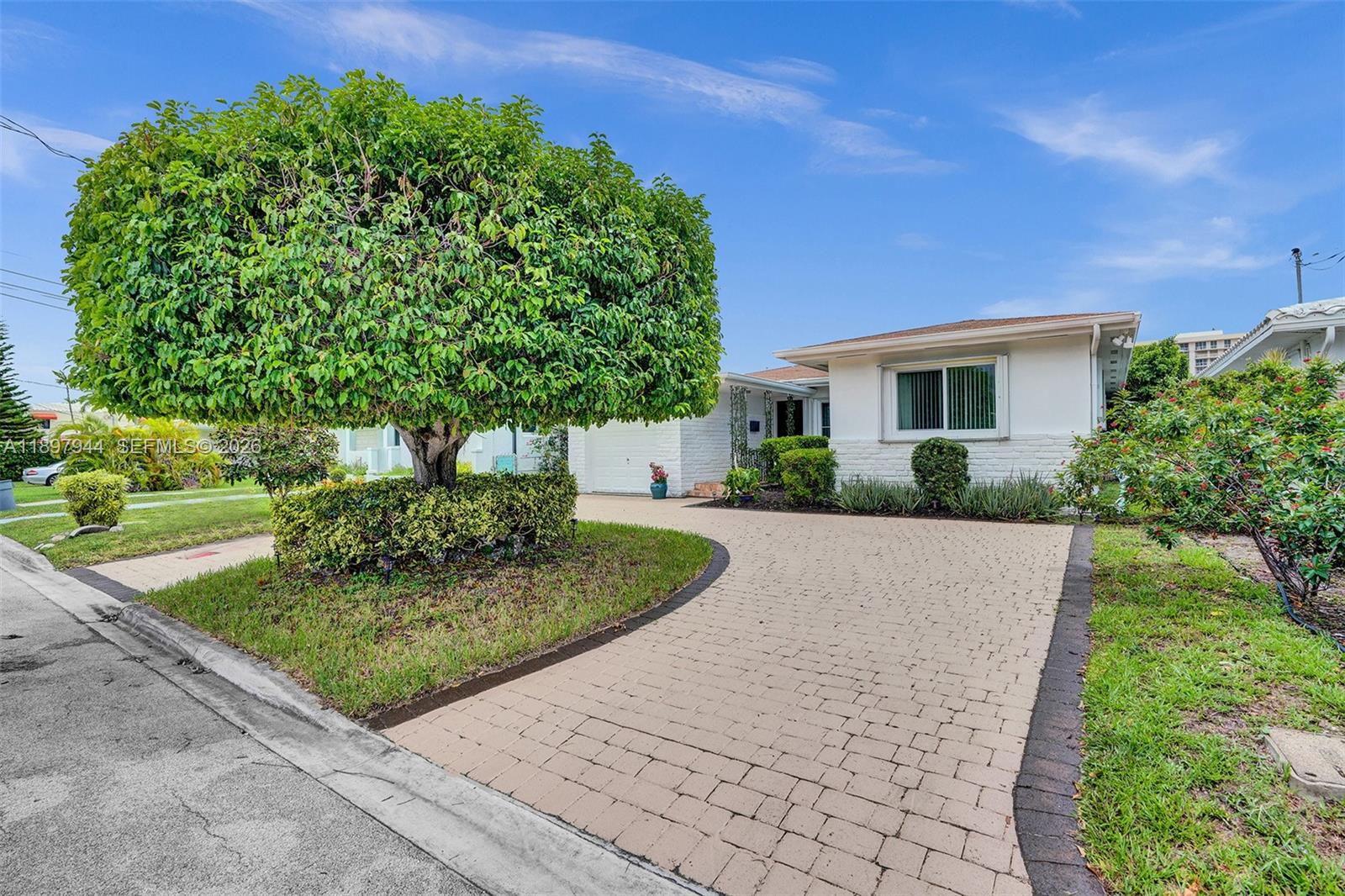 8851 Byron Ave, Surfside FL 33154