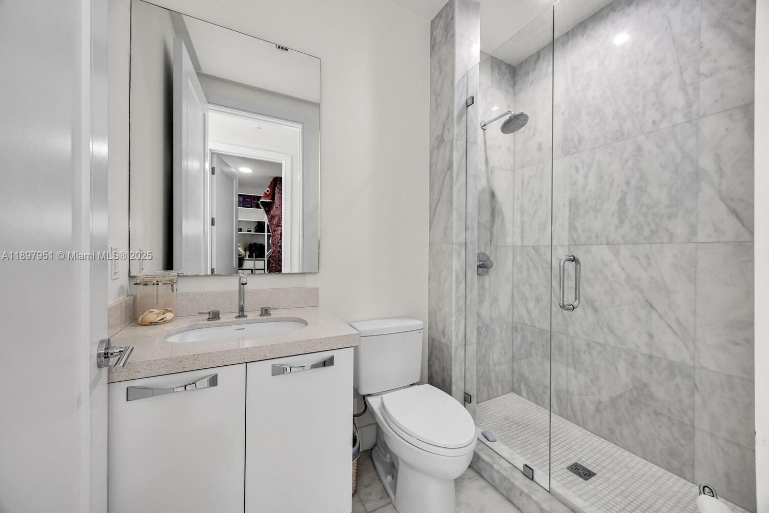 718 Valencia Ave #207, Coral Gables FL 33134