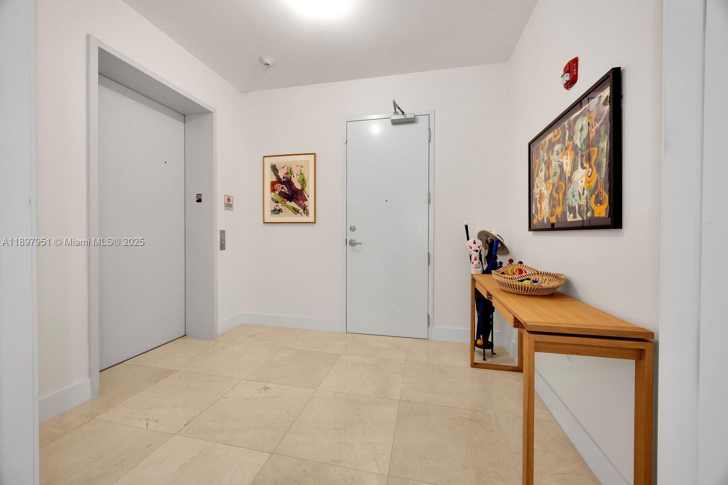 718 Valencia Ave #207, Coral Gables FL 33134