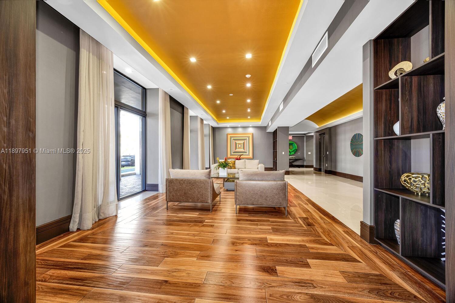 718 Valencia Ave #207, Coral Gables FL 33134