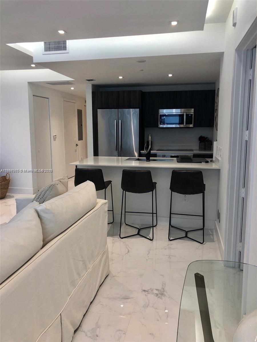 488 NE 18th St #1505, Miami FL 33132