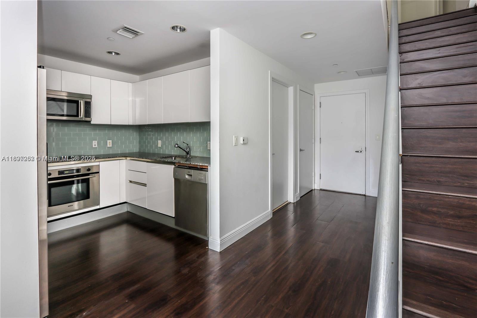 1050 Brickell Ave #414, Miami FL 33131