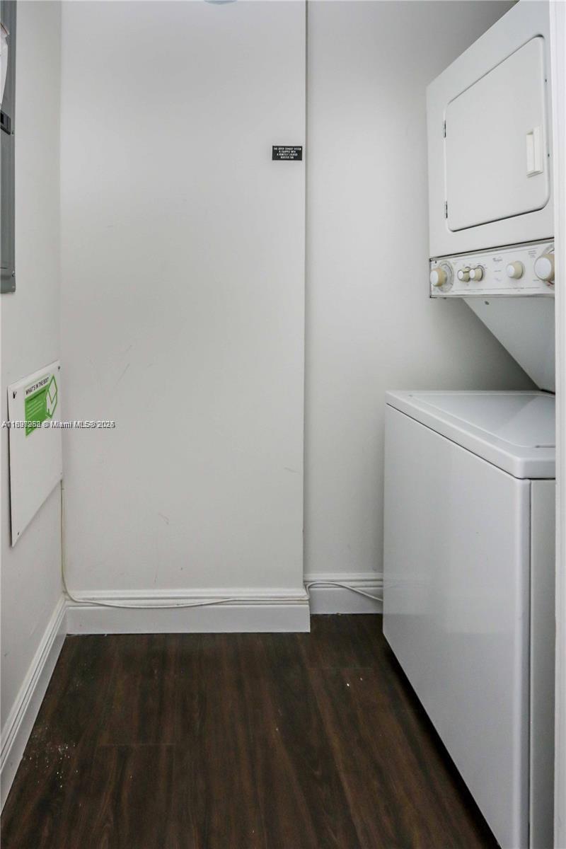 1050 Brickell Ave #414, Miami FL 33131