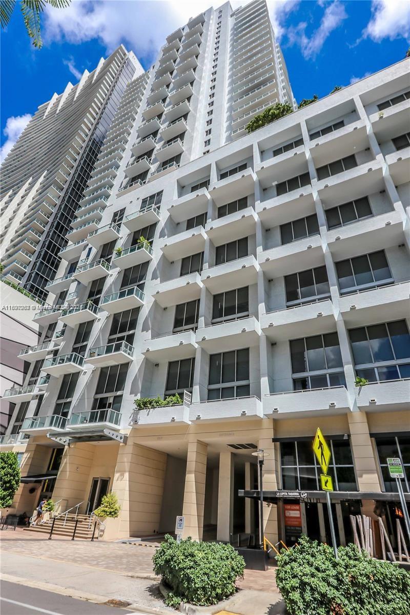 1050 Brickell Ave #414, Miami FL 33131