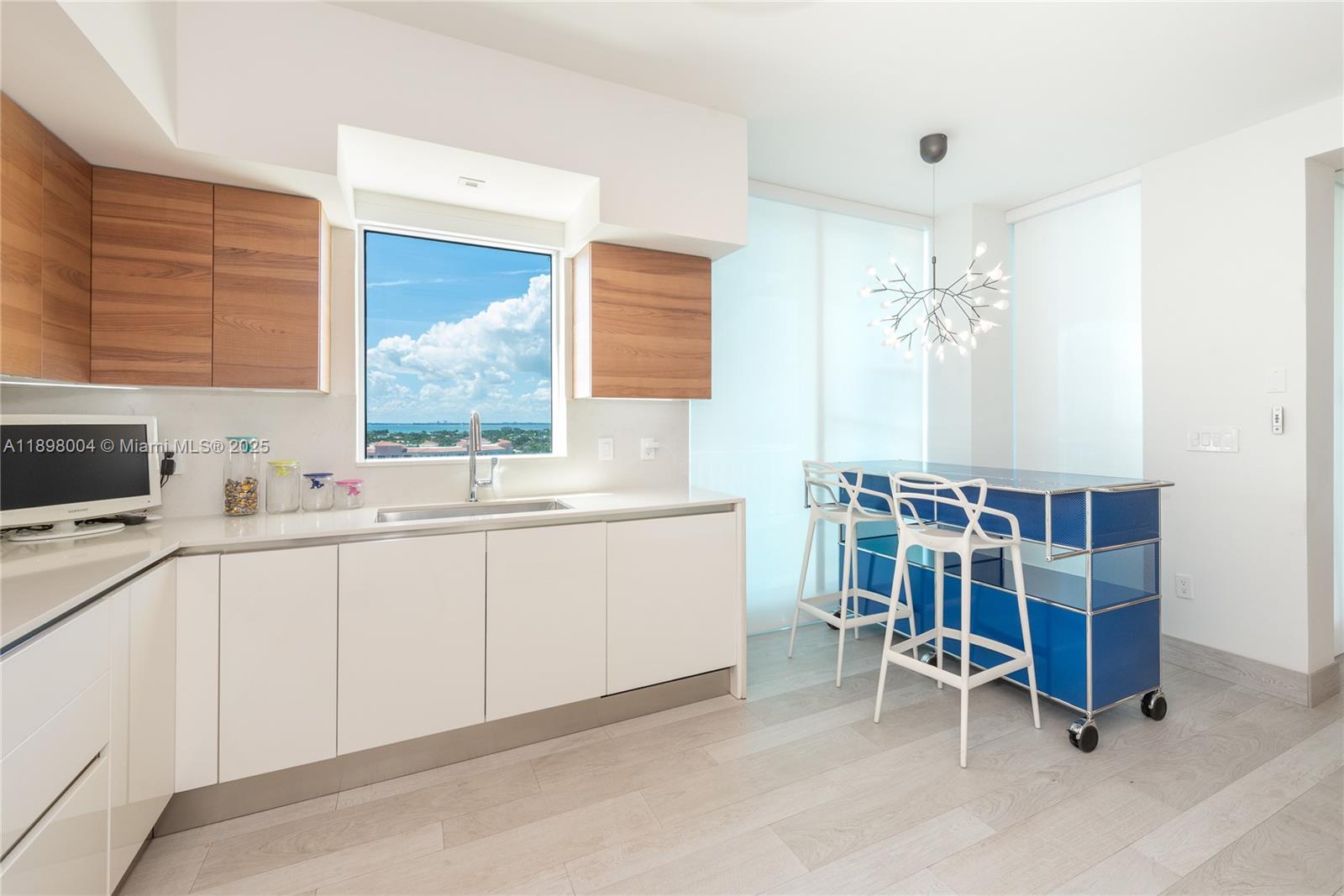 785 Crandon Blvd #1106, Key Biscayne FL 33149