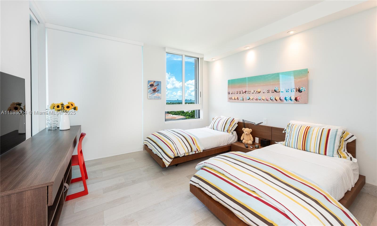 785 Crandon Blvd #1106, Key Biscayne FL 33149