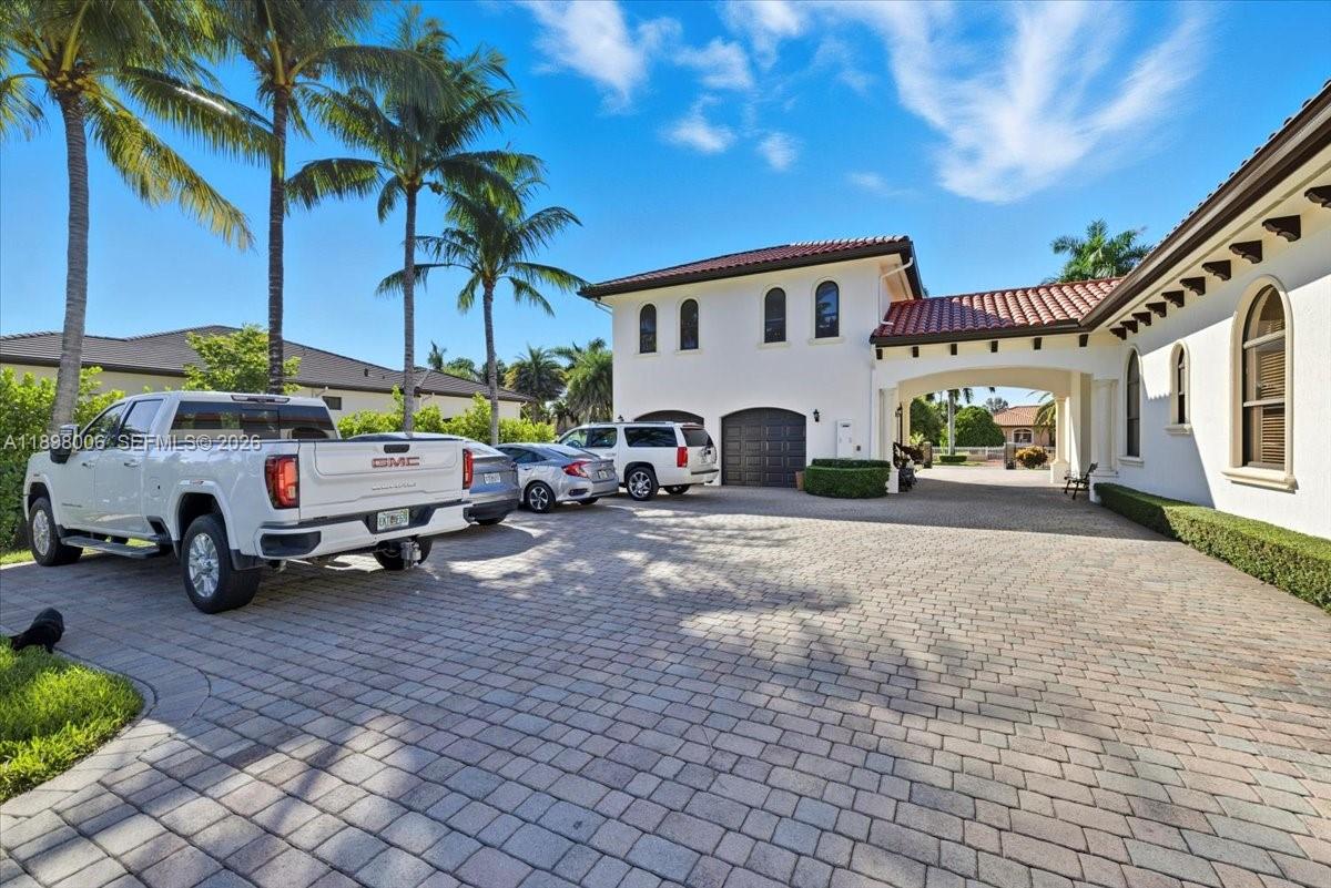 10181 NW 131st St, Hialeah Gardens FL 33018