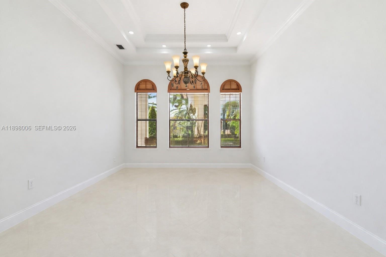 10181 NW 131st St, Hialeah Gardens FL 33018