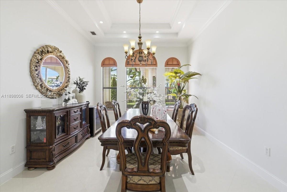 10181 NW 131st St, Hialeah Gardens FL 33018
