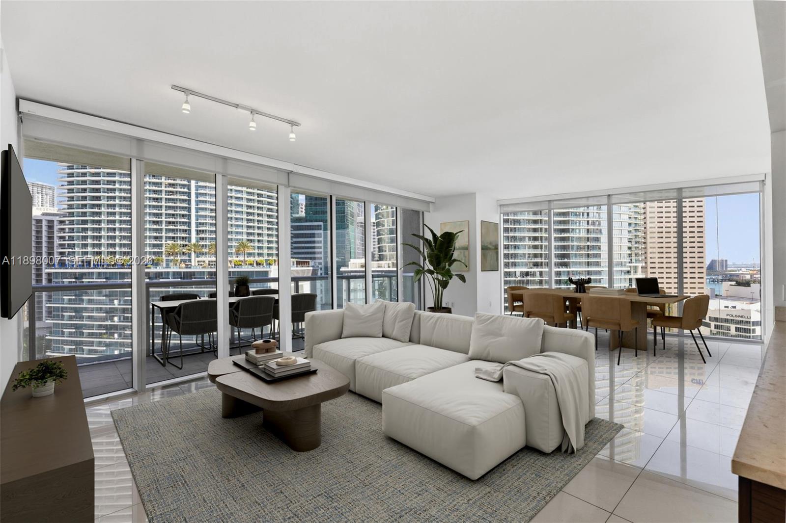 465 Brickell Ave #1602, Miami FL 33131