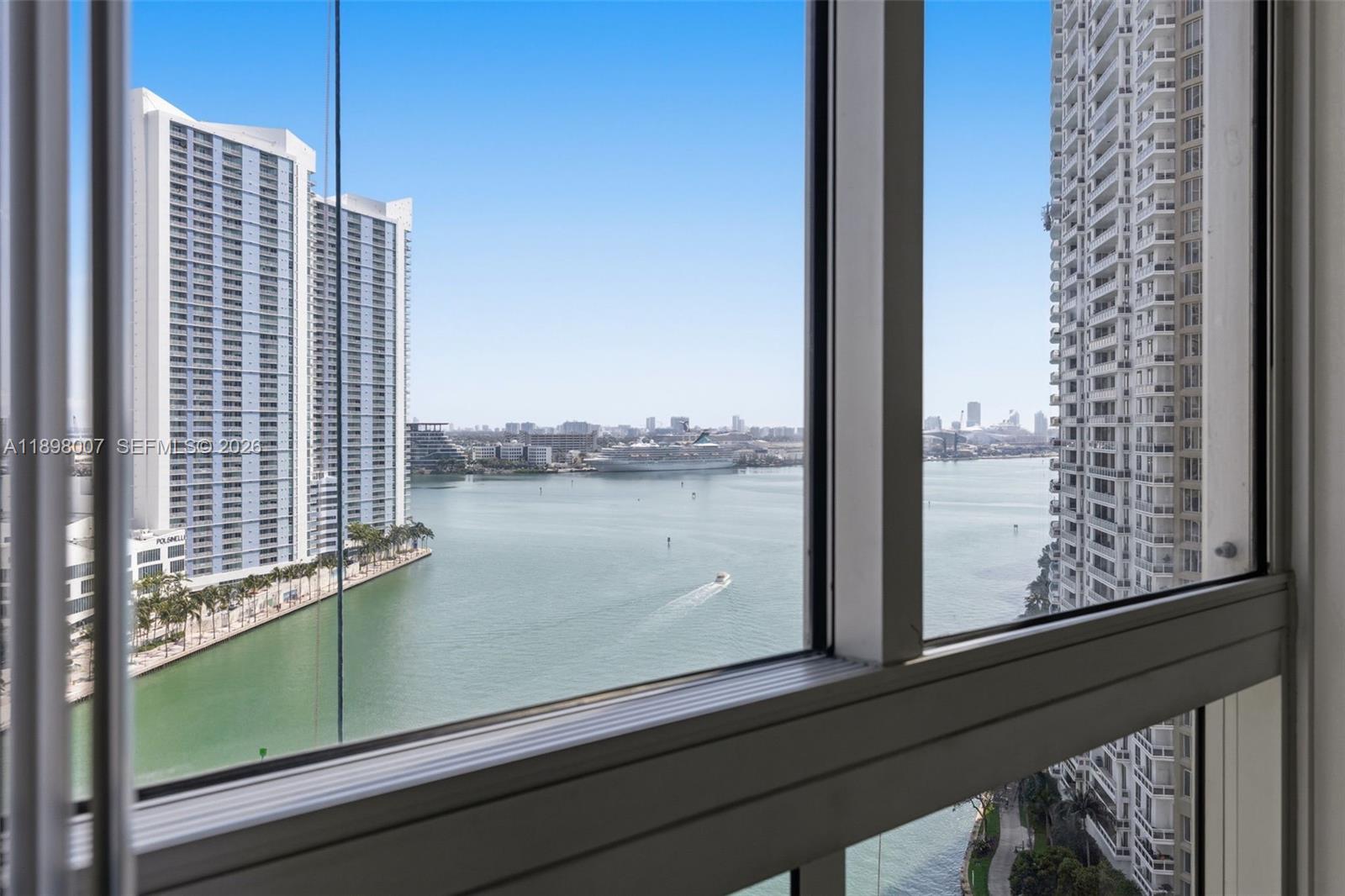 465 Brickell Ave #1602, Miami FL 33131