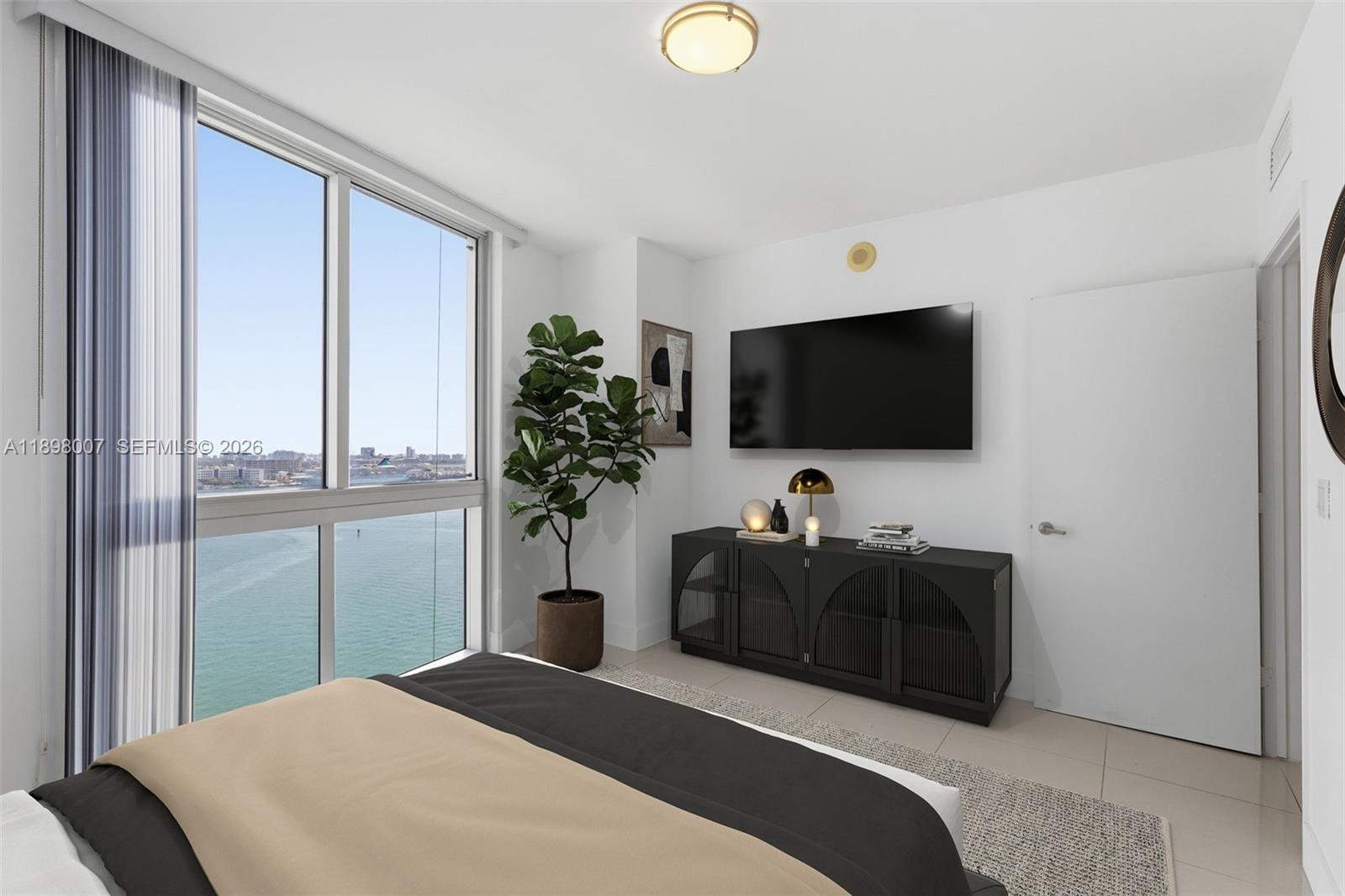 465 Brickell Ave #1602, Miami FL 33131