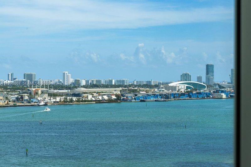 465 Brickell Ave #1602, Miami FL 33131