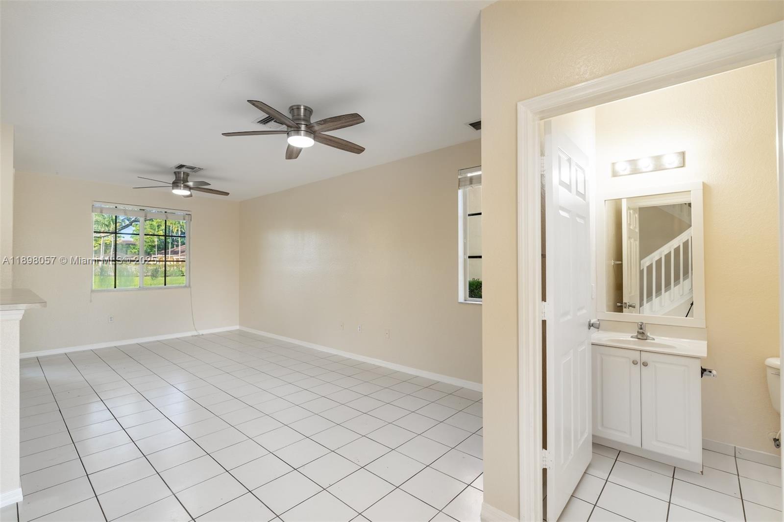 6051 SW 19th Pl, North Lauderdale FL 33068