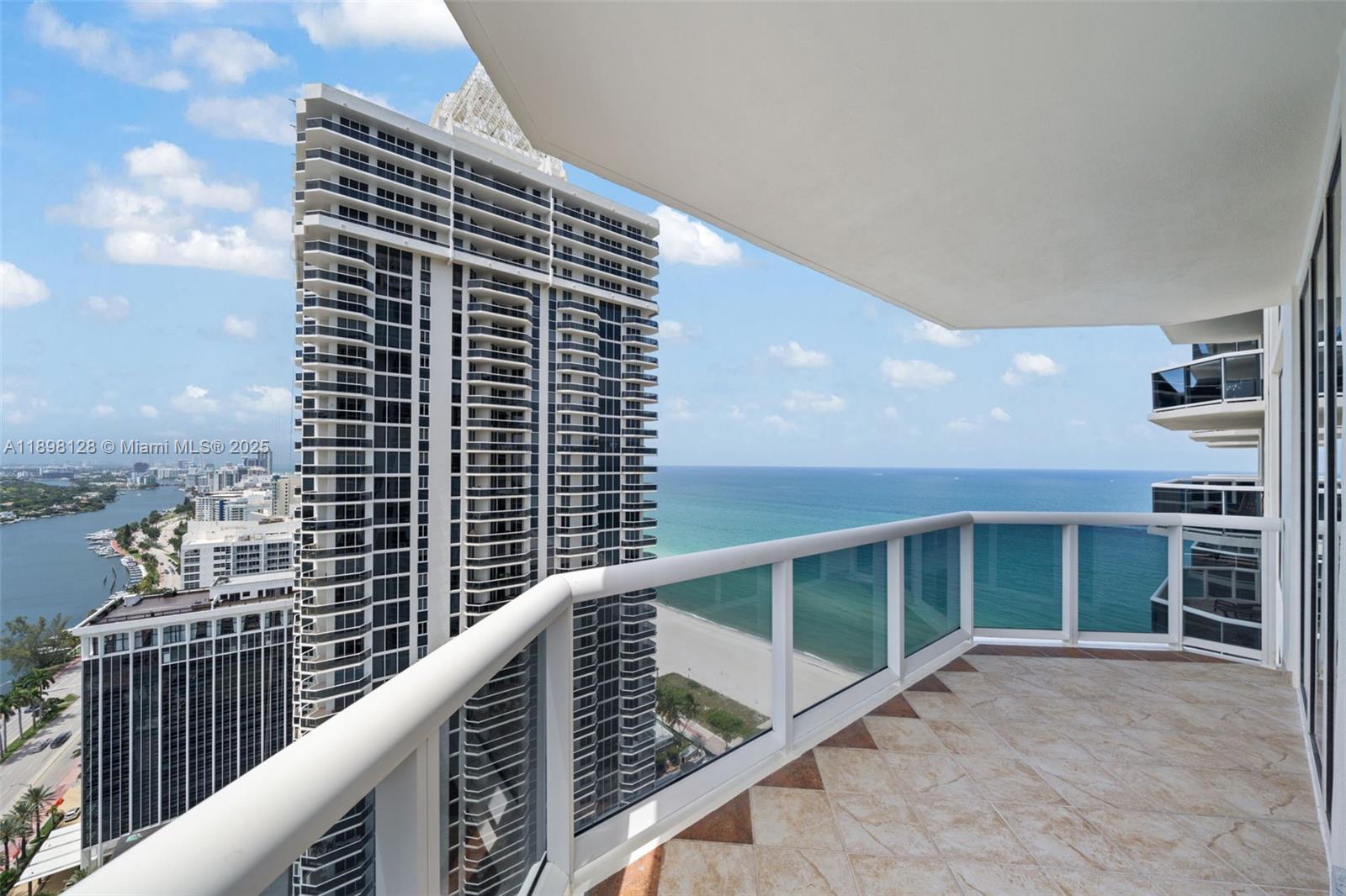4775 Collins Ave #3207, Miami Beach FL 33140