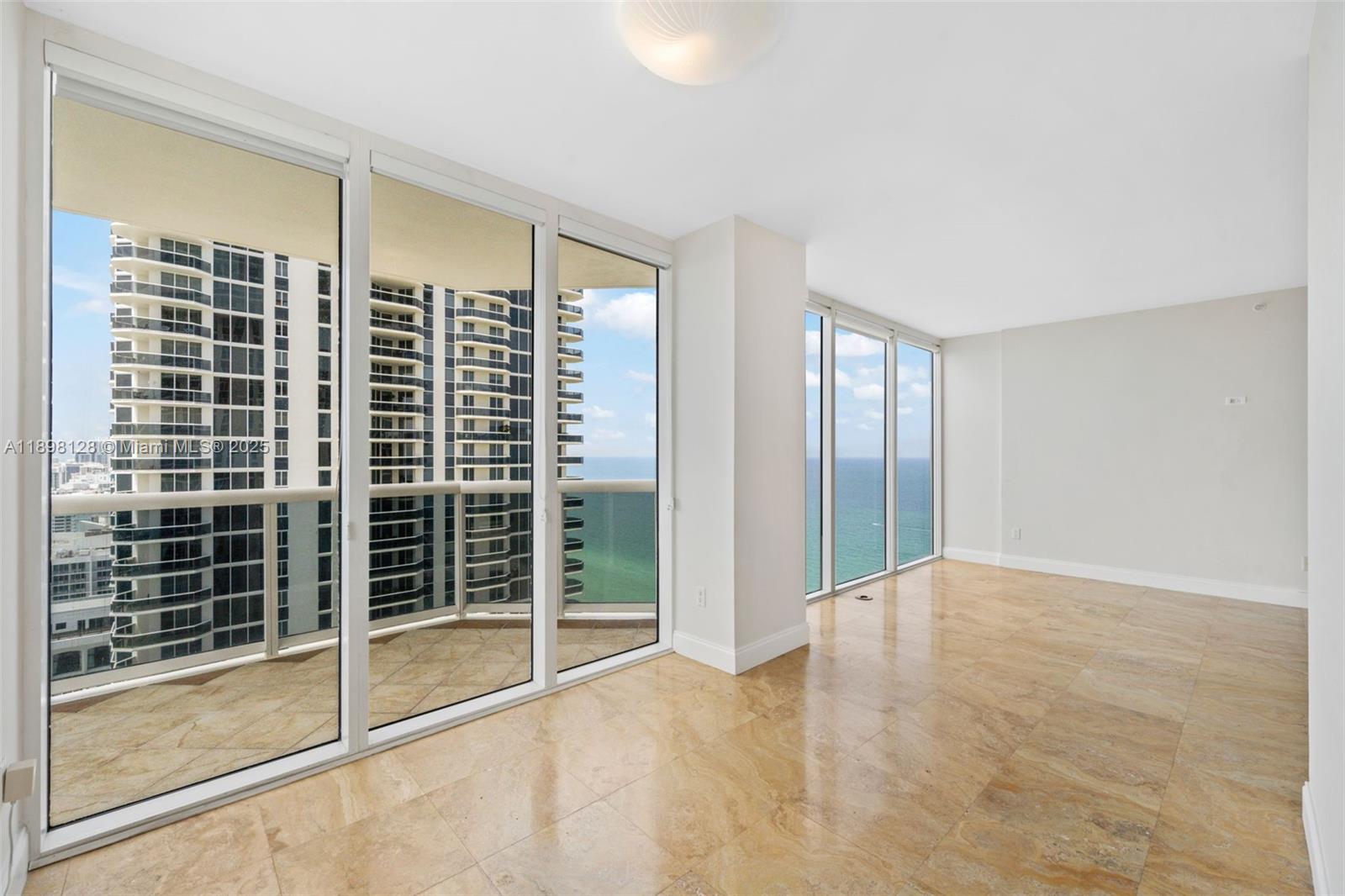 4775 Collins Ave #3207, Miami Beach FL 33140