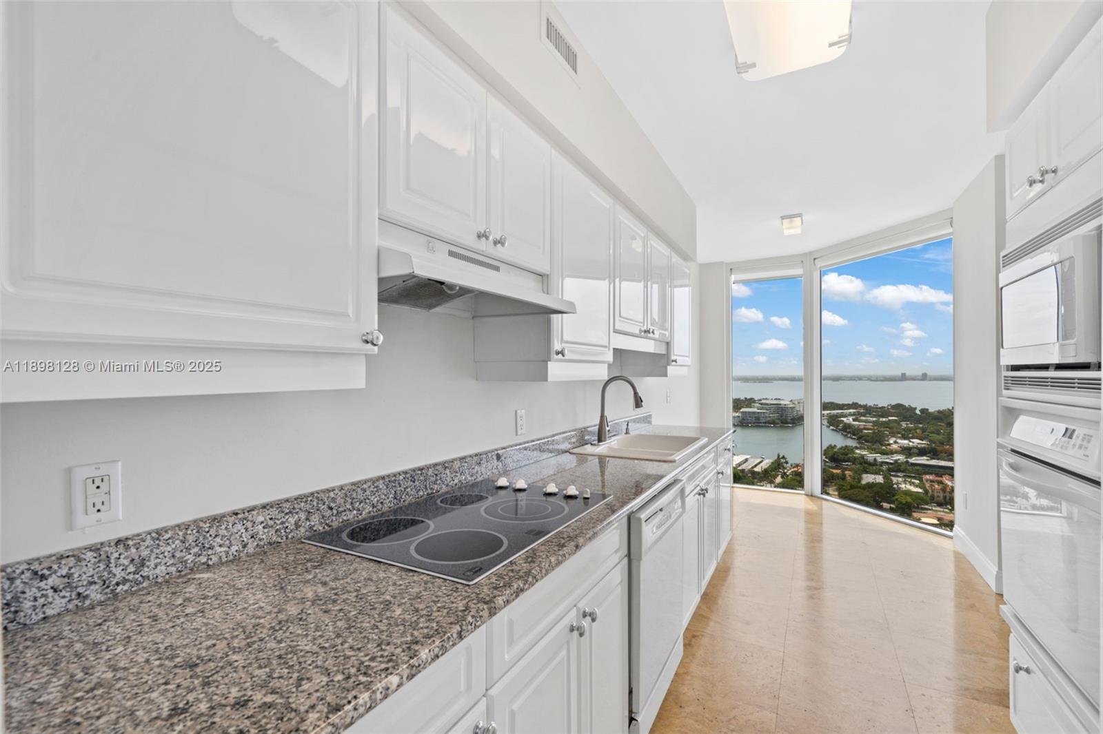 4775 Collins Ave #3207, Miami Beach FL 33140