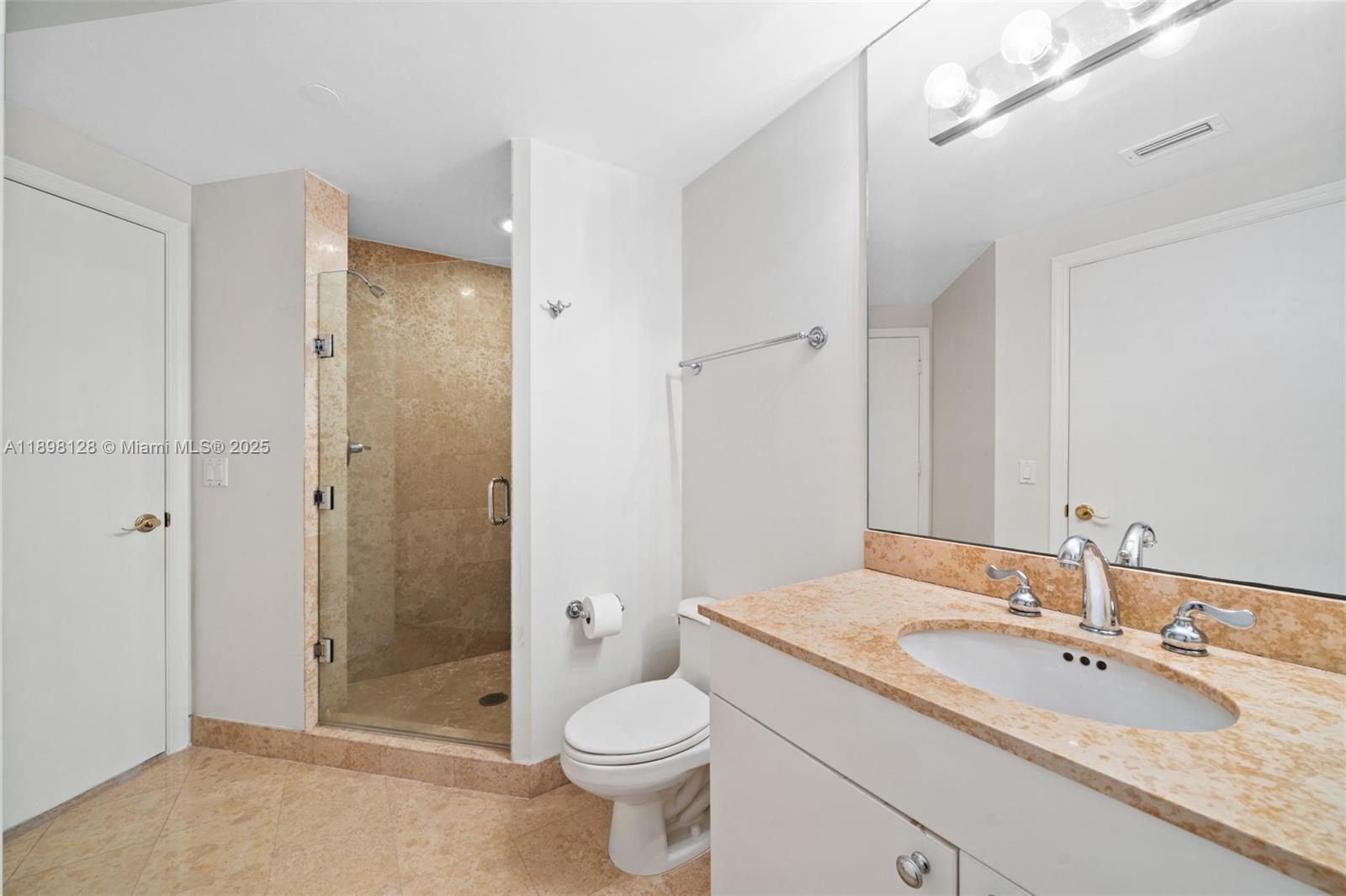4775 Collins Ave #3207, Miami Beach FL 33140