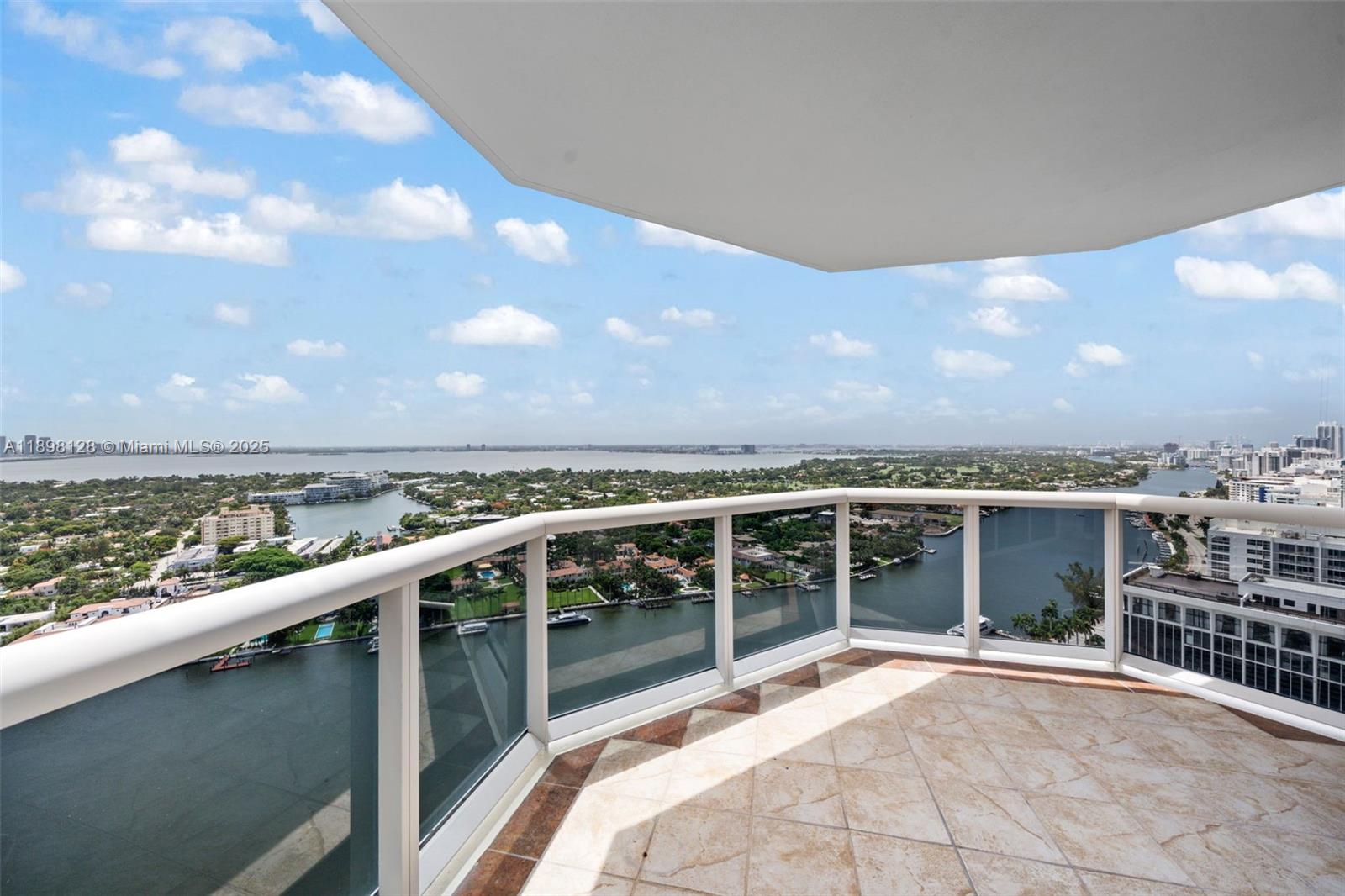 4775 Collins Ave #3207, Miami Beach FL 33140